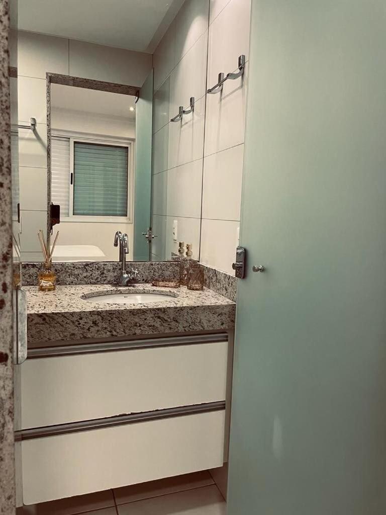 Апартаменти 2 Qts.| 4 Hosp. | Ao Lado Do Goiania Shopping Екстер'єр фото